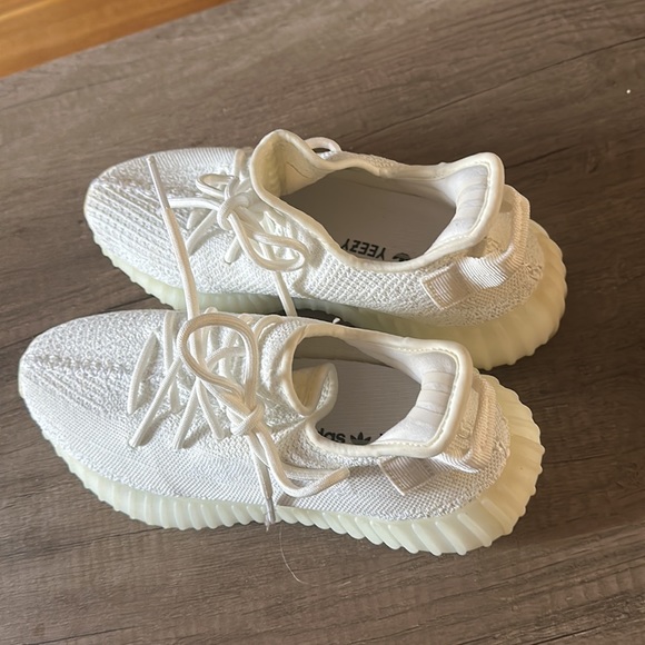 Yeezy adidas white on white size 7.5 men great condition used 2 times. - Picture 3 of 5